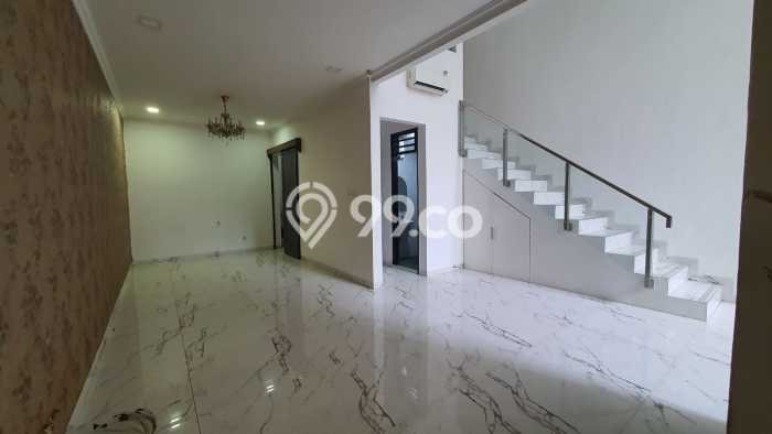 Rumah Luxury Modern Tanpa Renovasi di Pondok Indah Jakarta Selatan Rumah Luxury Modern Tanpa Renovasi di Pondok Indah Jakarta Selatan