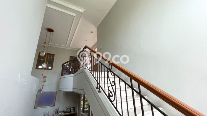 For Sale! Luxury House LT 350m2 Desain Modern di Lebak Bulus For Sale! Luxury House LT 350m2 Desain Modern di Lebak Bulus