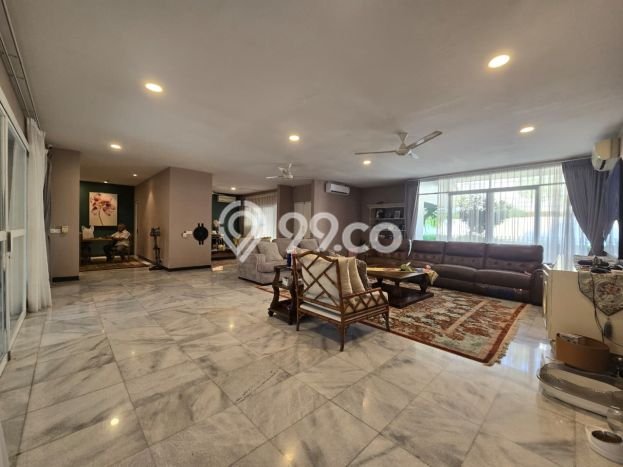 For Sale! Luxury House LT 1058m2 Desain Modern di Kemang For Sale! Luxury House LT 1058m2 Desain Modern di Kemang
