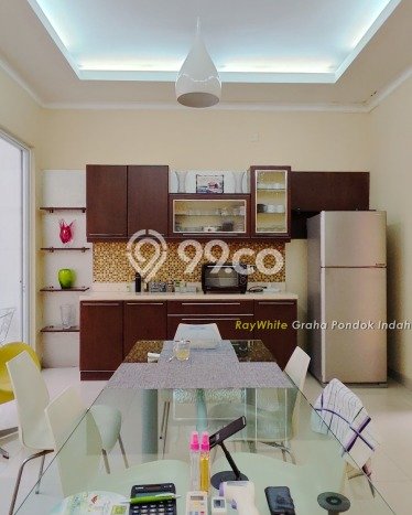 Rumah Elit Modern Siap Huni di Pondok Indah Jakarta Selatan Rumah Elit Modern Siap Huni di Pondok Indah Jakarta Selatan