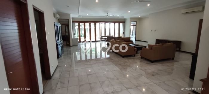 Rumah Luxury Modern Tanpa Renovasi di Cipete Jakarta Selatan Rumah Luxury Modern Tanpa Renovasi di Cipete Jakarta Selatan