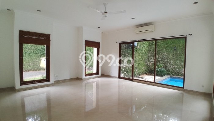Rumah Bagus Disewakan di Pejaten, Jakarta Selatan LT 500m2, LB 300m2 Rumah Bagus Disewakan di Pejaten, Jakarta Selatan LT 500m2, LB 300m2