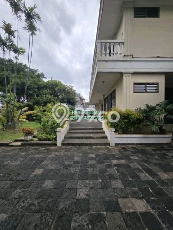 Rumah Mewah LB 1200m2 Siap Pakai Desain Elegan di Gandaria, Jakarta Selatan Rumah Mewah LB 1200m2 Siap Pakai Desain Elegan di Gandaria, Jakarta Selatan