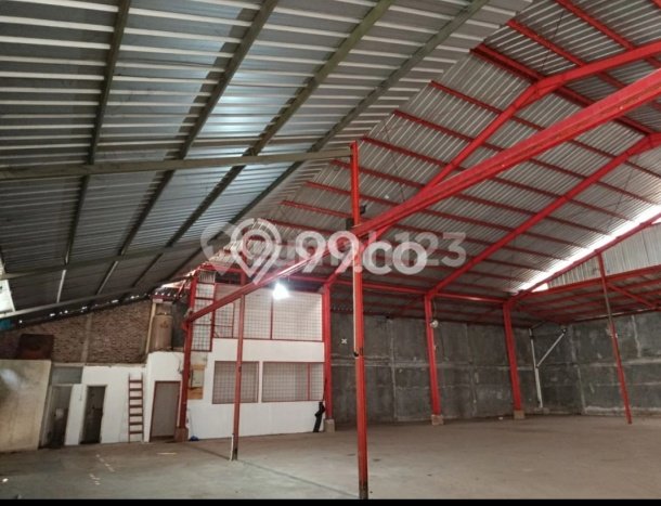Dijual Gudang Strategis Kawasan Depok II, Luas 1000m2m², Mainroad, Kawasan Komersial Dijual Gudang Strategis Kawasan Depok II, Luas 1000m2m², Mainroad, Kawasan Komersial