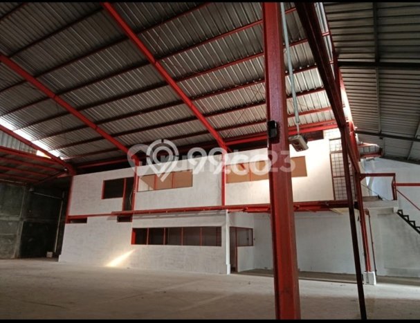 Dijual Gudang Strategis Kawasan Depok II, Luas 1000m2m², Mainroad, Kawasan Komersial Dijual Gudang Strategis Kawasan Depok II, Luas 1000m2m², Mainroad, Kawasan Komersial