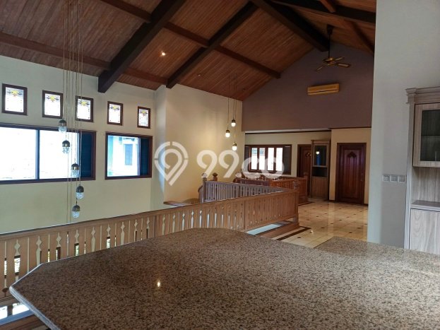 Hunian Ideal dengan LT 778m2 & LB 700m2 Disewakan di Pondok Indah Hunian Ideal dengan LT 778m2 & LB 700m2 Disewakan di Pondok Indah