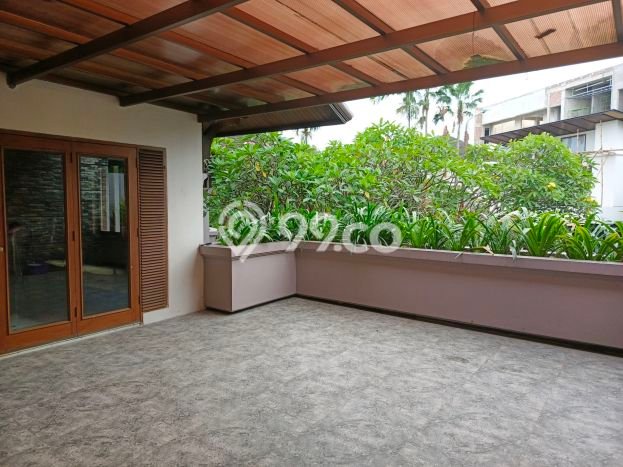 Hunian Ideal dengan LT 778m2 & LB 700m2 Disewakan di Pondok Indah Hunian Ideal dengan LT 778m2 & LB 700m2 Disewakan di Pondok Indah