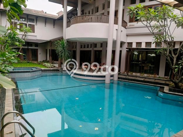 Hunian Ideal dengan LT 778m2 & LB 700m2 Disewakan di Pondok Indah Hunian Ideal dengan LT 778m2 & LB 700m2 Disewakan di Pondok Indah