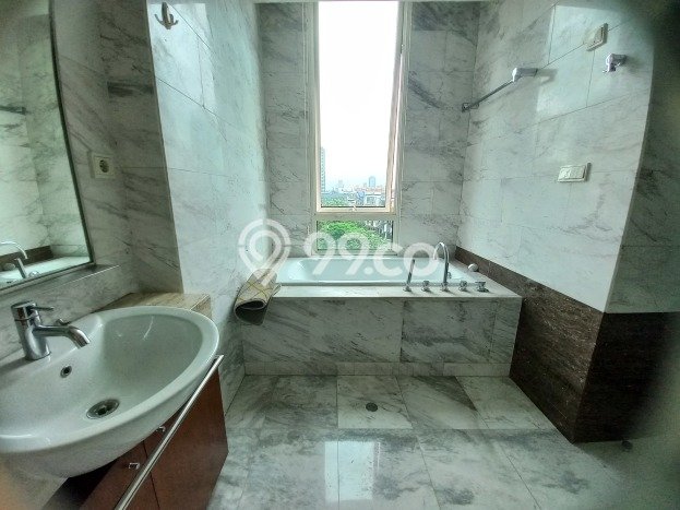 Sewa Apartemen Harga Terjangkau di Sudirman 4 Bedroom Sewa Apartemen Harga Terjangkau di Sudirman 4 Bedroom