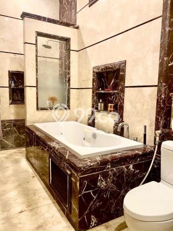 Hunian Elit LB 500m2 Siap Pakai Desain Elegan di Tanjung Barat, Jakarta Selatan Hunian Elit LB 500m2 Siap Pakai Desain Elegan di Tanjung Barat, Jakarta Selatan