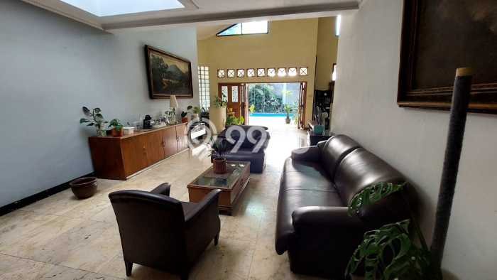Dijual Rumah Mewah Exclusive di Kebayoran Baru, Jakarta Selatan Dijual Rumah Mewah Exclusive di Kebayoran Baru, Jakarta Selatan
