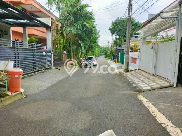 Rumah Elit Modern Tanpa Renovasi di Pondok Indah Jakarta Selatan Rumah Elit Modern Tanpa Renovasi di Pondok Indah Jakarta Selatan