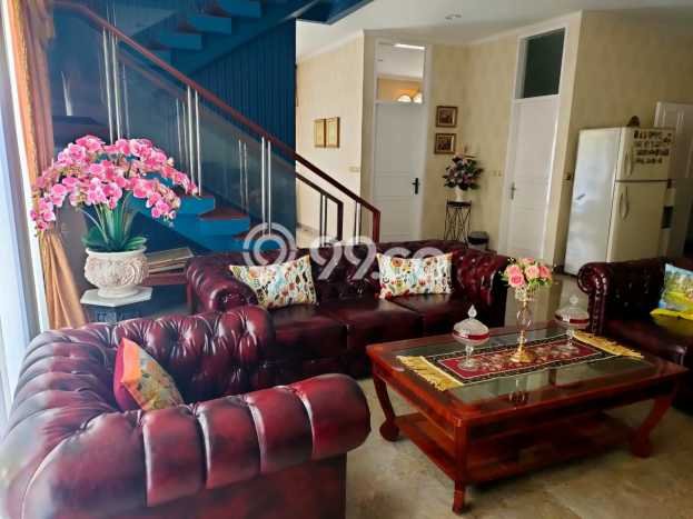 Rumah Elit Modern Tanpa Renovasi di Pondok Indah Jakarta Selatan Rumah Elit Modern Tanpa Renovasi di Pondok Indah Jakarta Selatan