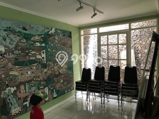 Siap Huni Hunian Elit 6 Kamar di Mampang Prapatan Dekat ke Mana Saja Siap Huni Hunian Elit 6 Kamar di Mampang Prapatan Dekat ke Mana Saja