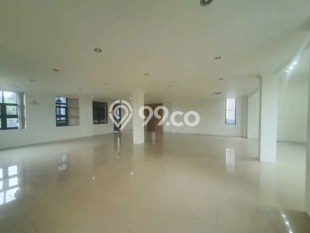 Unit Komersial Dijual di Jakarta Selatan LT 600m2 & LB 360m2 Unit Komersial Dijual di Jakarta Selatan LT 600m2 & LB 360m2