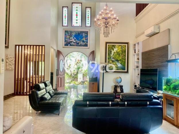 Hunian Elit LB 500m2 Siap Pakai Desain Elegan di Tanjung Barat, Jakarta Selatan Hunian Elit LB 500m2 Siap Pakai Desain Elegan di Tanjung Barat, Jakarta Selatan