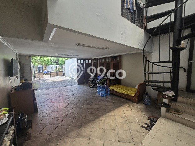 Jual Rumah Mewah Megah Dengan View Cantik di Kemang, Jakarta Selatan Jual Rumah Mewah Megah Dengan View Cantik di Kemang, Jakarta Selatan