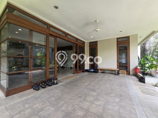 Jual Rumah Mewah Megah Dengan View Cantik di Kemang, Jakarta Selatan Jual Rumah Mewah Megah Dengan View Cantik di Kemang, Jakarta Selatan