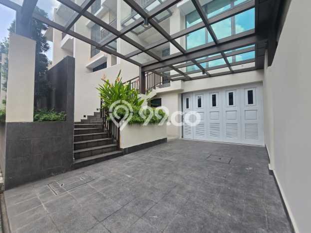 Hunian Elit LB 373m2 Siap Pakai Desain Elegan di Pondok Indah, Jakarta Selatan Hunian Elit LB 373m2 Siap Pakai Desain Elegan di Pondok Indah, Jakarta Selatan