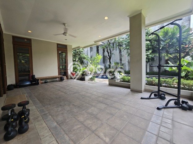 Jual Rumah Mewah Megah Dengan View Cantik di Kemang, Jakarta Selatan Jual Rumah Mewah Megah Dengan View Cantik di Kemang, Jakarta Selatan