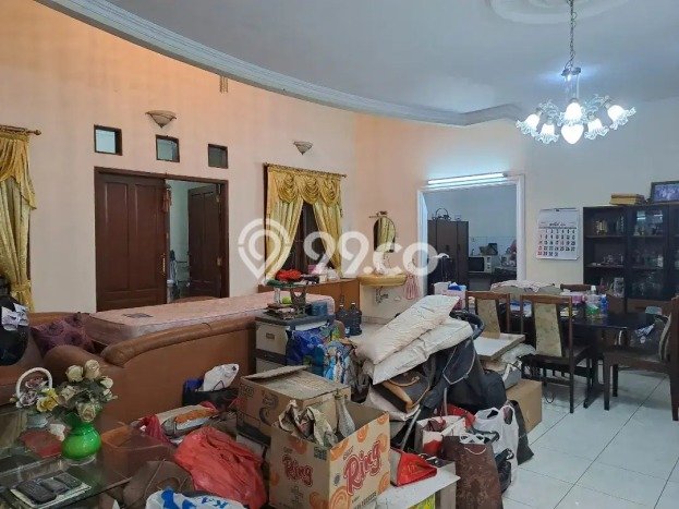 Jual Rumah Luas Elegan Dengan View Eksklusif di Pondok Kelapa, Jakarta Timur Jual Rumah Luas Elegan Dengan View Eksklusif di Pondok Kelapa, Jakarta Timur