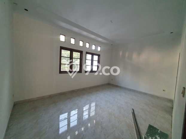 For Sale Rumah Mewah Exclusive di Duren Sawit, Jakarta Timur For Sale Rumah Mewah Exclusive di Duren Sawit, Jakarta Timur