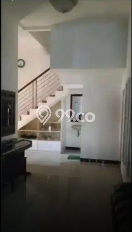Hunian Elit LB 300m2 Siap Pakai Desain Elegan di Pondok Kelapa, Jakarta Timur Hunian Elit LB 300m2 Siap Pakai Desain Elegan di Pondok Kelapa, Jakarta Timur