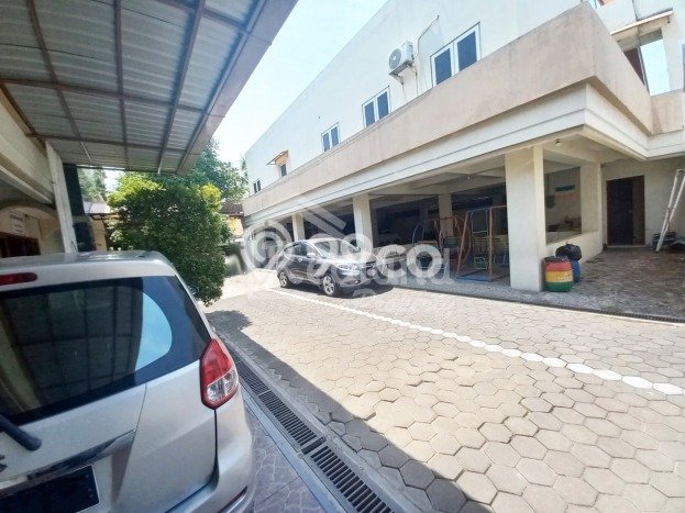 Area Ramai! Komersial Dijual di Semarang Selatan untuk Bisnis Luas Bangunan 1700m2 Area Ramai! Komersial Dijual di Semarang Selatan untuk Bisnis Luas Bangunan 1700m2
