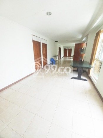 Area Ramai! Komersial Dijual di Semarang Selatan untuk Bisnis Luas Bangunan 1700m2 Area Ramai! Komersial Dijual di Semarang Selatan untuk Bisnis Luas Bangunan 1700m2