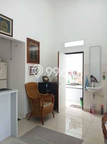 Rumah Modern Cantik 2 KT Siap Huni di Cilodong Rumah Modern Cantik 2 KT Siap Huni di Cilodong