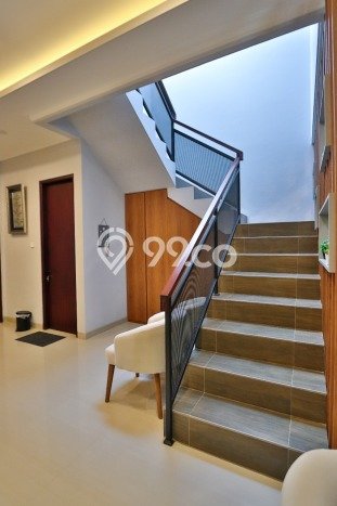 Rumah Luxury Modern Siap Huni di Pondok Indah Jakarta Selatan Rumah Luxury Modern Siap Huni di Pondok Indah Jakarta Selatan