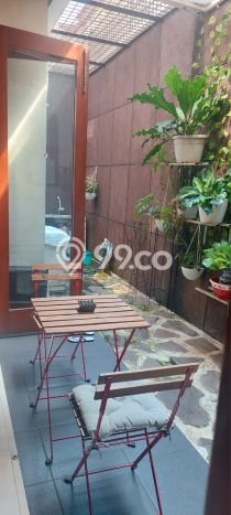 Rumah Elit LB 200m2 Siap Huni Desain Elegan di Sektor 9-Bintaro, Tangerang Selatan Rumah Elit LB 200m2 Siap Huni Desain Elegan di Sektor 9-Bintaro, Tangerang Selatan