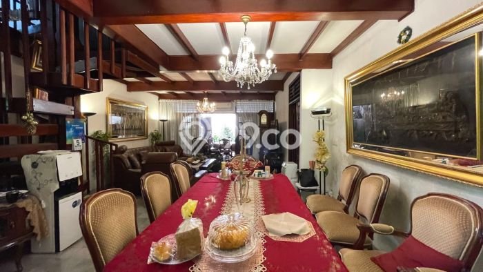 Ready to Use! Premium House LT 253m2 Desain Modern di Lebak Bulus Ready to Use! Premium House LT 253m2 Desain Modern di Lebak Bulus