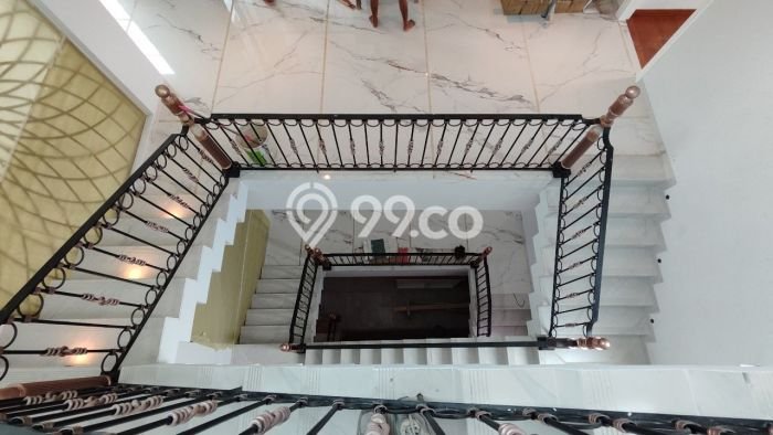 Dijual Rumah Luas Elegan Dengan View Cantik di Lebak Bulus, Jakarta Selatan Dijual Rumah Luas Elegan Dengan View Cantik di Lebak Bulus, Jakarta Selatan