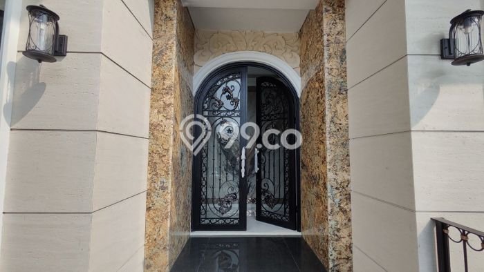 Dijual Rumah Luas Elegan Dengan View Cantik di Lebak Bulus, Jakarta Selatan Dijual Rumah Luas Elegan Dengan View Cantik di Lebak Bulus, Jakarta Selatan