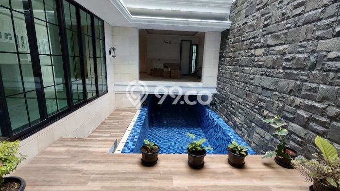 Dijual Rumah Luas Elegan Dengan View Cantik di Lebak Bulus, Jakarta Selatan Dijual Rumah Luas Elegan Dengan View Cantik di Lebak Bulus, Jakarta Selatan