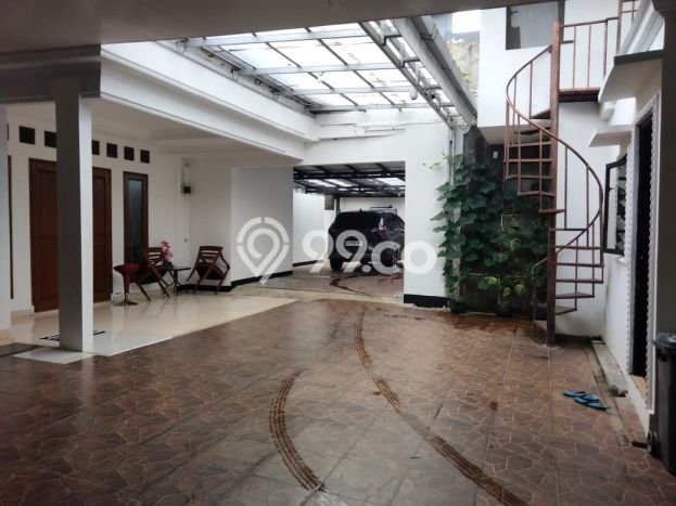 Rumah Luxury Modern Siap Huni di Kemang Jakarta Selatan Rumah Luxury Modern Siap Huni di Kemang Jakarta Selatan