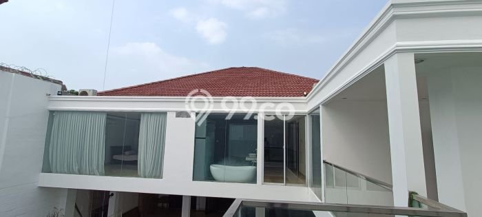 Rumah Mewah LB 800m2 Siap Huni Desain Elegan di Cipete, Jakarta Selatan Rumah Mewah LB 800m2 Siap Huni Desain Elegan di Cipete, Jakarta Selatan