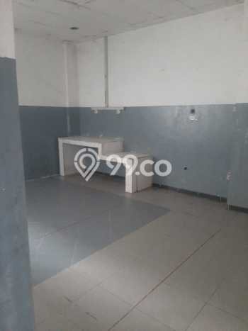 Ruko Disewa di Jakarta Selatan dengan LB 650m2 Area Komersial Ramai Ruko Disewa di Jakarta Selatan dengan LB 650m2 Area Komersial Ramai
