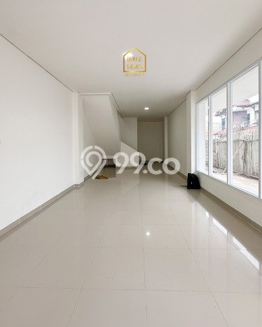 Area Ramai! Ruko Dijual di Tebet untuk Bisnis Luas Bangunan 408m2 Area Ramai! Ruko Dijual di Tebet untuk Bisnis Luas Bangunan 408m2