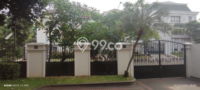 Hunian Ideal dengan LT 450m2 & LB 800m2 Disewakan di Pondok Indah Hunian Ideal dengan LT 450m2 & LB 800m2 Disewakan di Pondok Indah