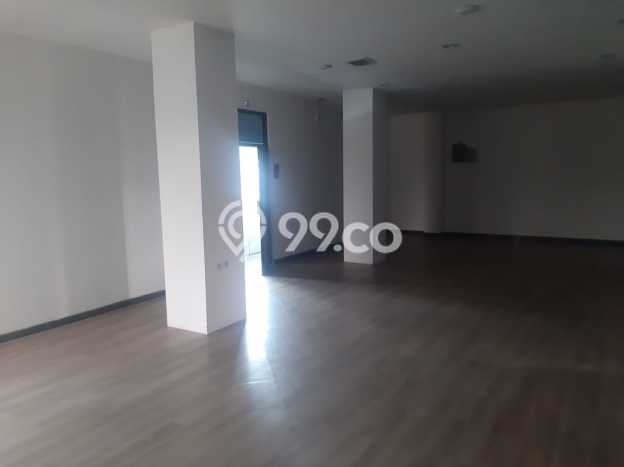Ruko Disewa di Jakarta Selatan dengan LB 650m2 Area Komersial Ramai Ruko Disewa di Jakarta Selatan dengan LB 650m2 Area Komersial Ramai