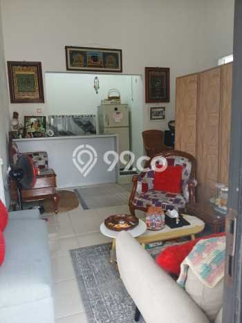 Rumah Modern Cantik 2 KT Siap Huni di Cilodong Rumah Modern Cantik 2 KT Siap Huni di Cilodong