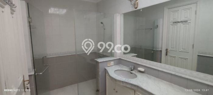 Disewakan Rumah Strategis di Pondok Indah LT 1000m2 / LB 800m2 Kondisi Bagus Disewakan Rumah Strategis di Pondok Indah LT 1000m2 / LB 800m2 Kondisi Bagus