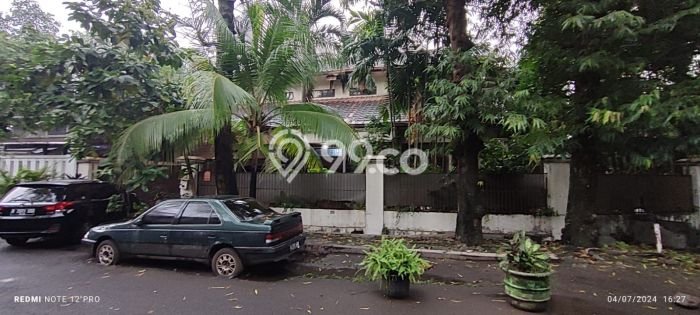 Ready to Use! Premium House LT 493m2 Desain Elegan di Senopati Ready to Use! Premium House LT 493m2 Desain Elegan di Senopati