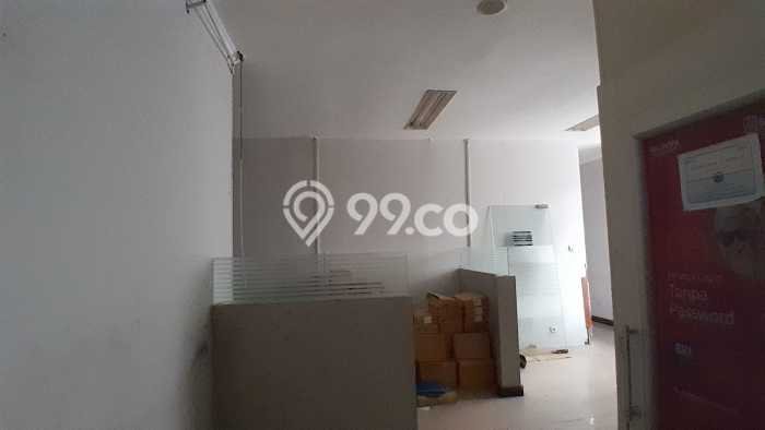 Unit Kantor Disewakan di Mampang di Area Ramai & Strategis Unit Kantor Disewakan di Mampang di Area Ramai & Strategis