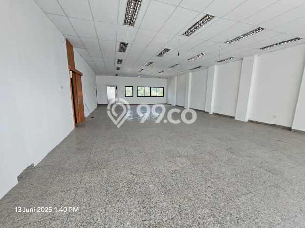 Disewakan Ruko di Kawasan Ramai Blok M Luas 2000m2 Disewakan Ruko di Kawasan Ramai Blok M Luas 2000m2