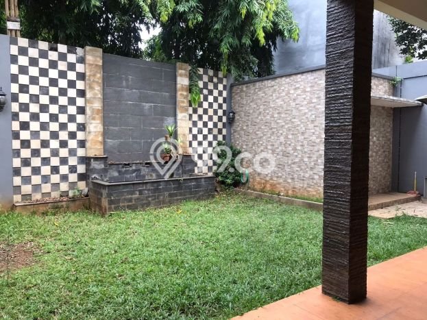 For Sale! Luxury House LT 425m2 Desain Modern di Veteran For Sale! Luxury House LT 425m2 Desain Modern di Veteran