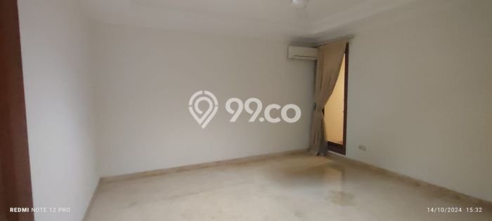 Hunian Ideal dengan LT 450m2 & LB 800m2 Disewakan di Pondok Indah Hunian Ideal dengan LT 450m2 & LB 800m2 Disewakan di Pondok Indah