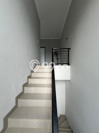 Rumah Luas Asri 3 KT Siap Huni di Cinere Jakarta Selatan Rumah Luas Asri 3 KT Siap Huni di Cinere Jakarta Selatan